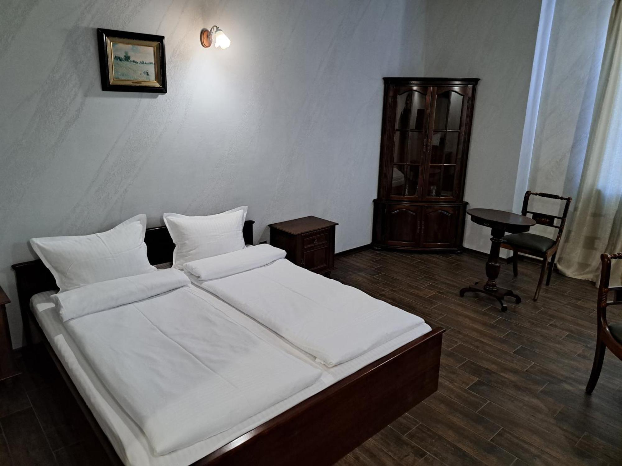 Хотел Антик Pernik Ngoại thất bức ảnh