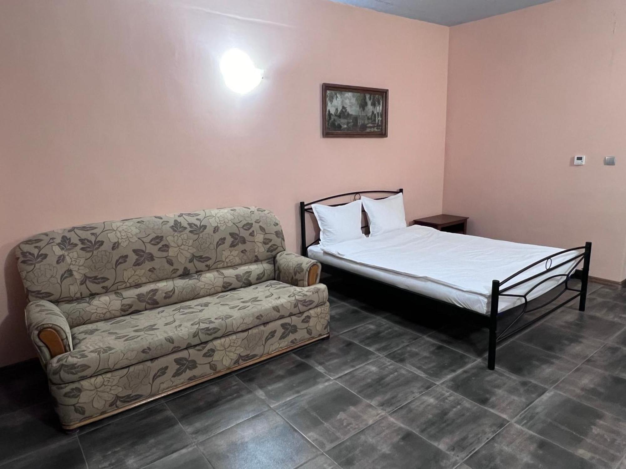 Хотел Антик Pernik Ngoại thất bức ảnh