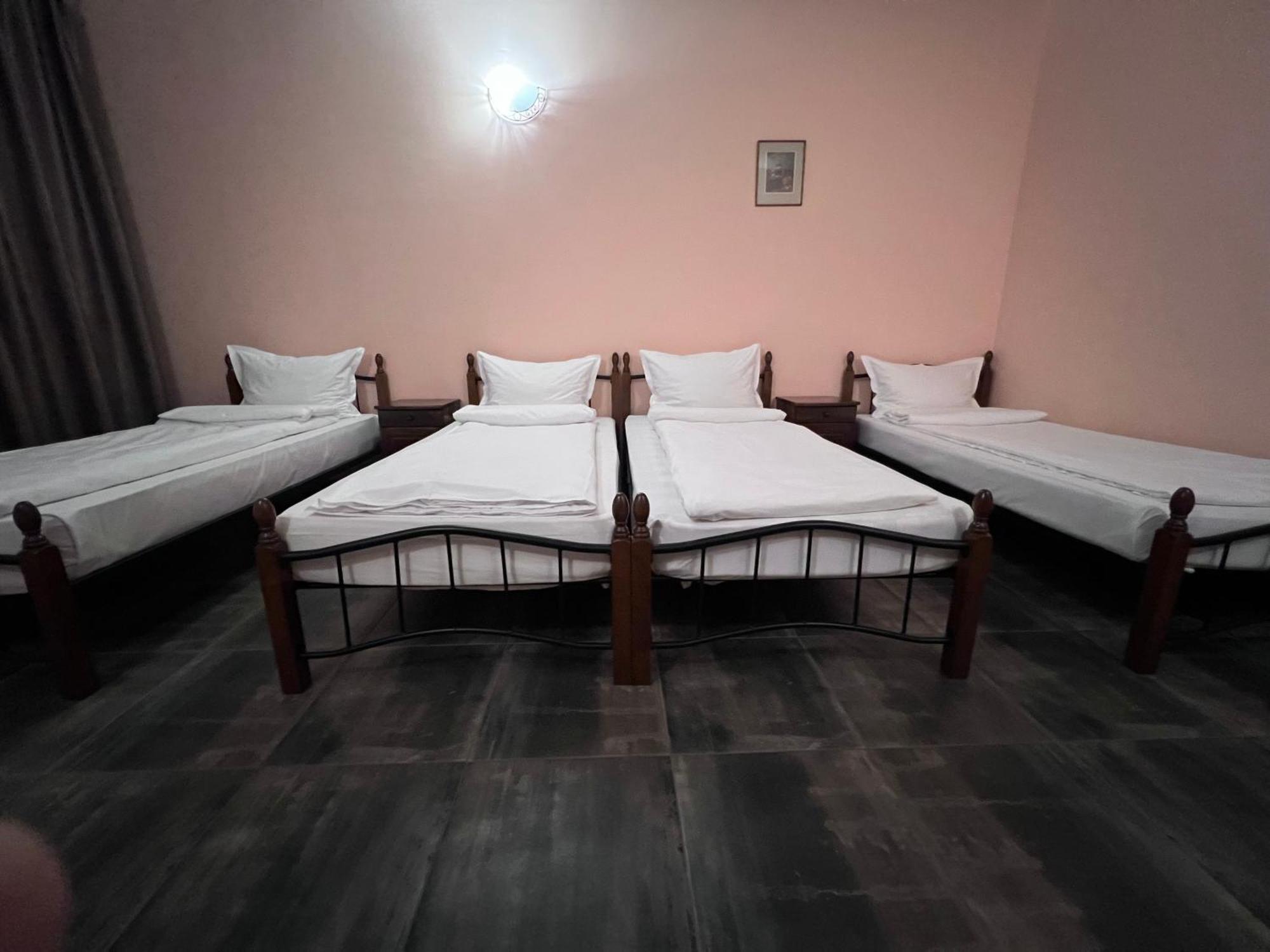 Хотел Антик Pernik Ngoại thất bức ảnh